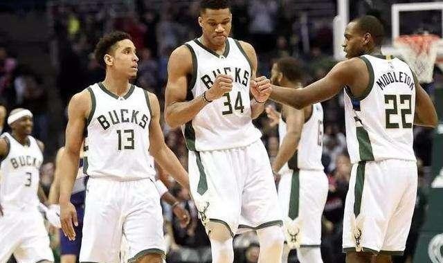  字母哥休战米德尔顿爆发，雄鹿轻取奇才  