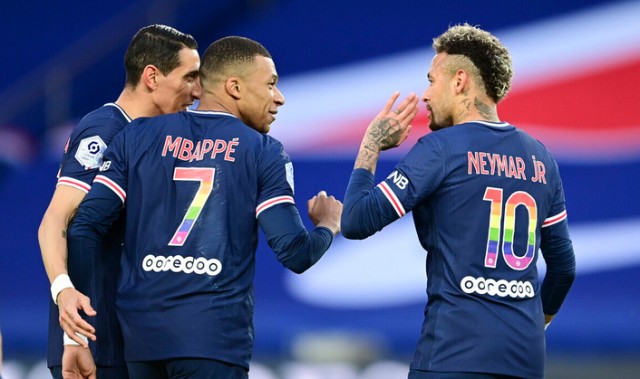  巴黎圣日耳曼续约梅西，年薪创联赛新高  