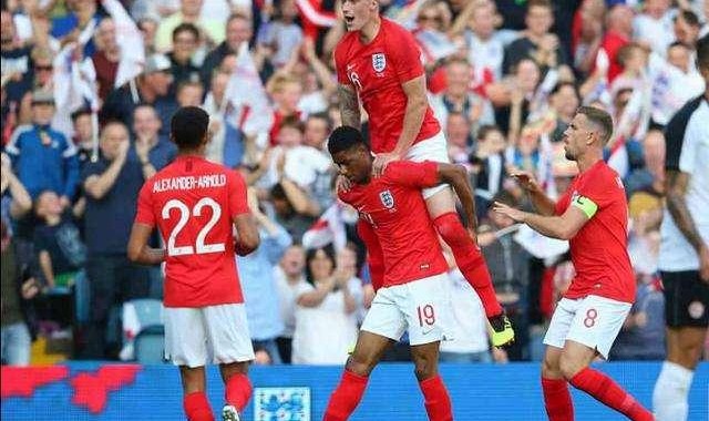  利物浦新援首秀建功，替补奇兵助球队绝地反击  