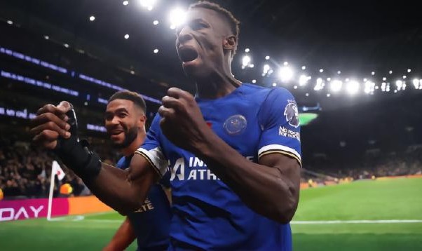  热刺库卢塞夫斯基伤退，理查利森临危救主  