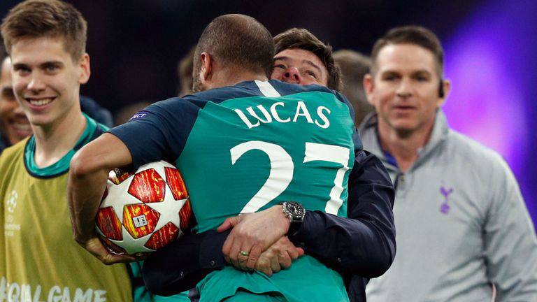  利物浦逆转绝杀热刺，萨拉赫补时世界波定乾坤  